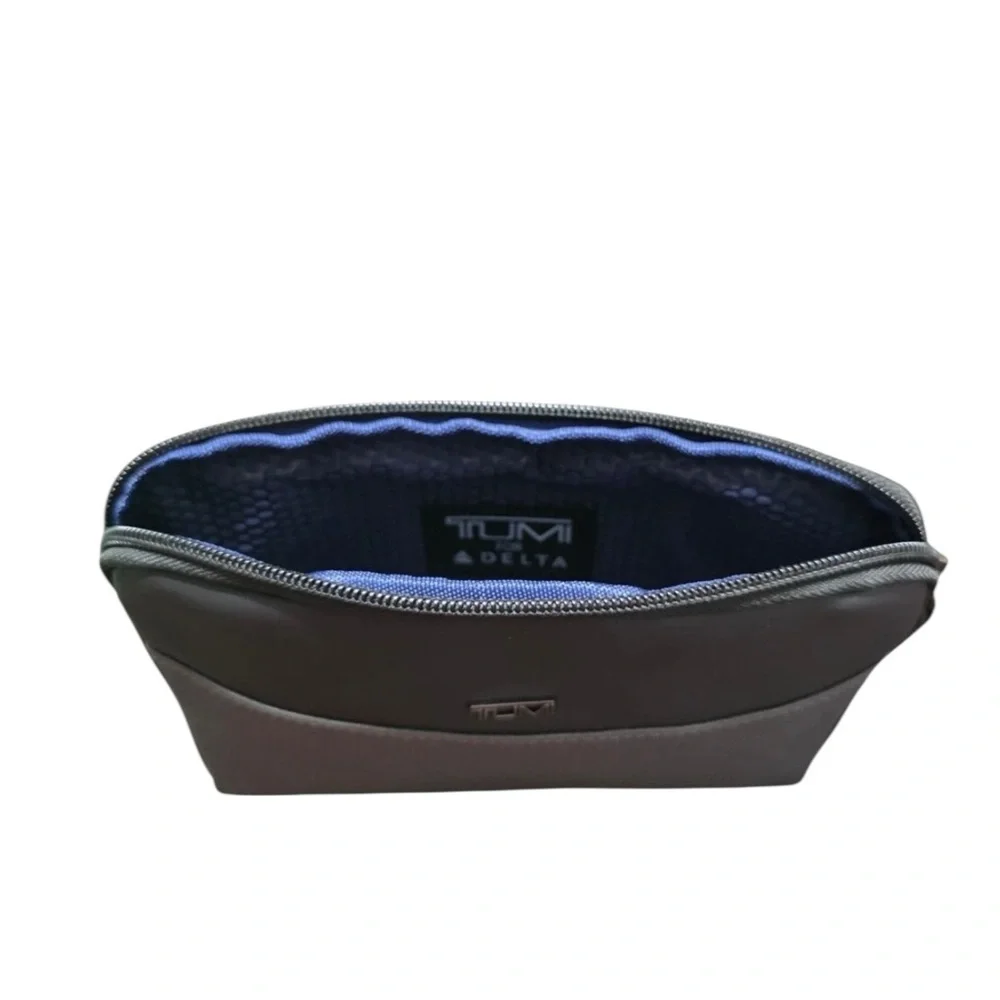 TUMI for Delta Black Travel Amenity Bag Case Zipper Pouch Organizer 8x6